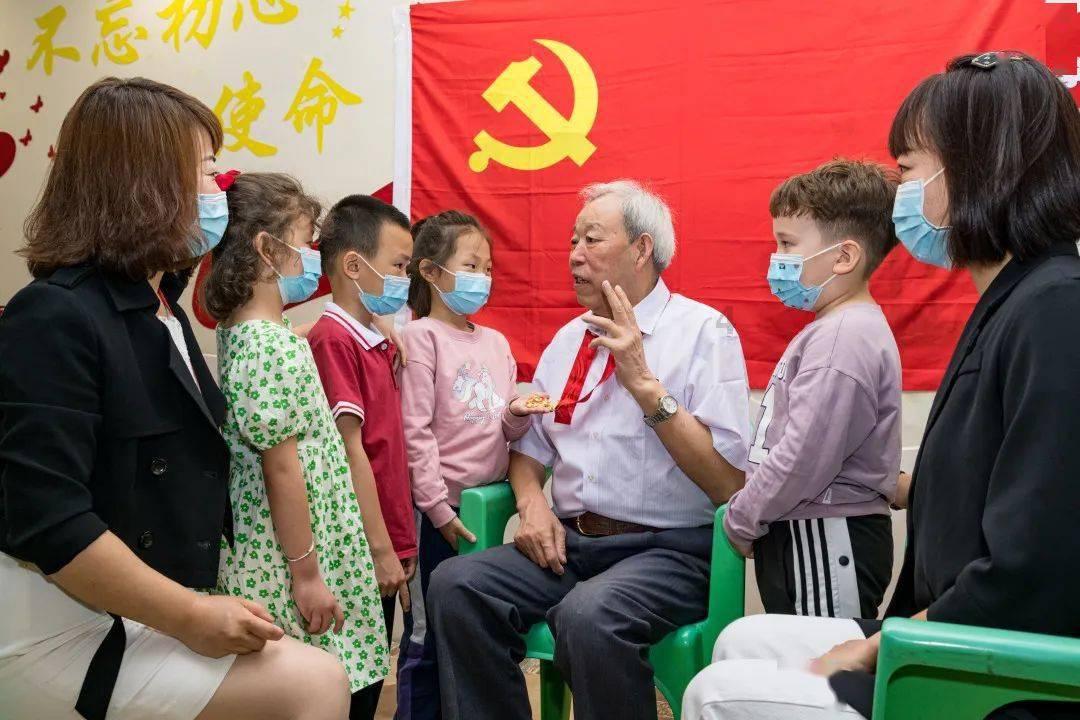 爱莲说